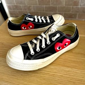Comme des Garcons PLAY
CdG PLAY × Converse  Chuck Taylor All Star Peek-A-Boo